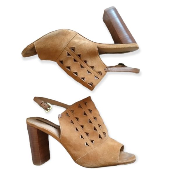 Tahari Marvel Sandals  - Picture 3 of 5